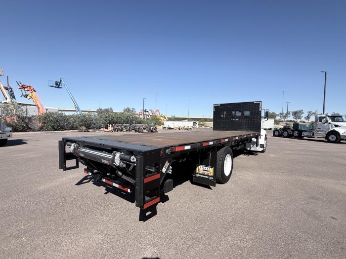 2019 Peterbilt 330-5
