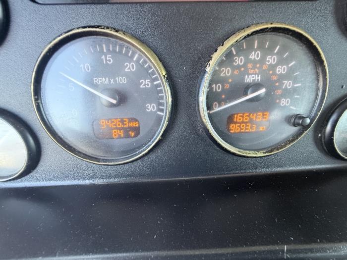 2019 Peterbilt 330-11