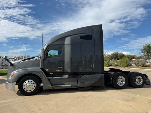 2023 Kenworth T680-2