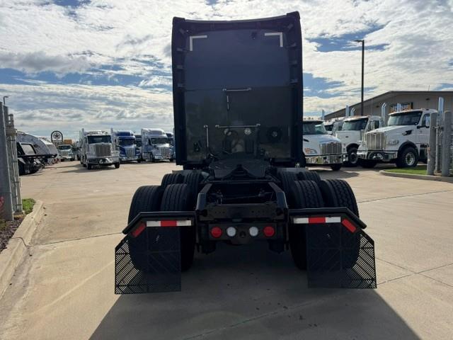 2023 Kenworth T680-4