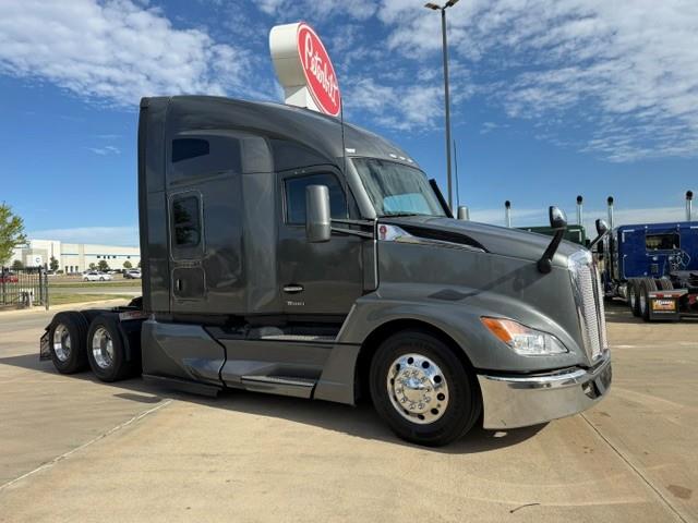 2023 Kenworth T680-8