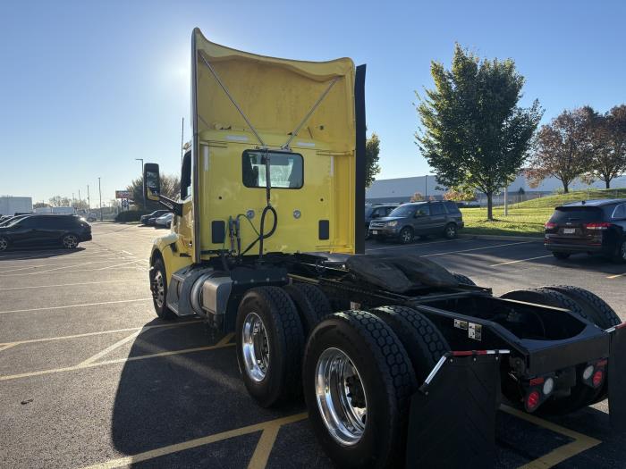 2021 Peterbilt 579-6