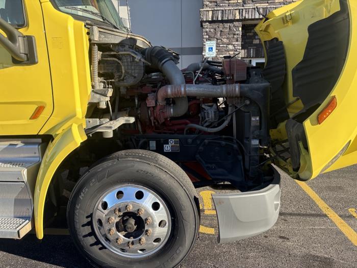 2021 Peterbilt 579-9