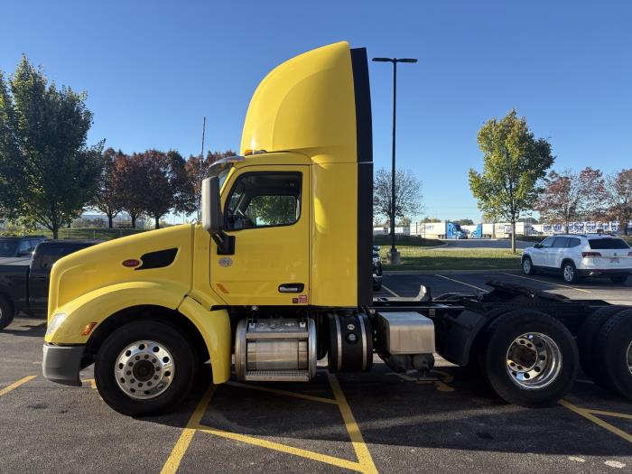 2021 Peterbilt 579-1