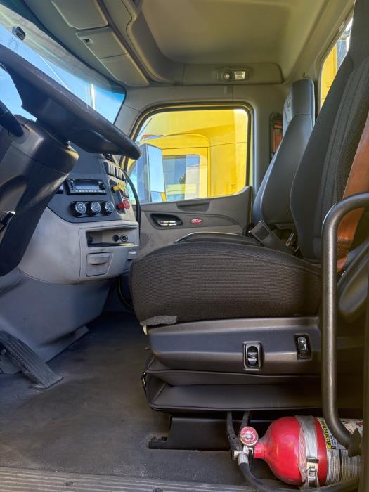 2021 Peterbilt 579-11