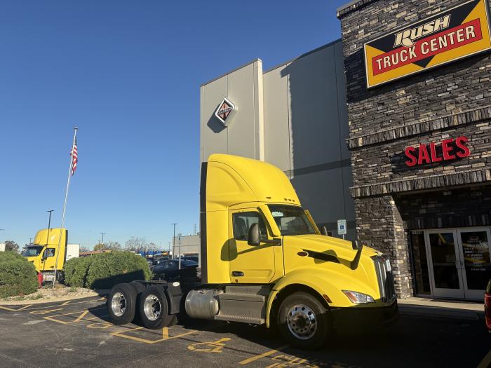 2023 Peterbilt 579-0