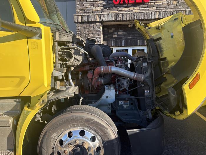 2023 Peterbilt 579-11