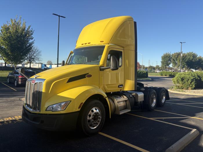 2023 Peterbilt 579-0