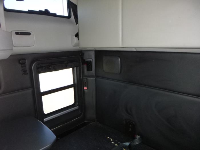 2023 Kenworth T680-18