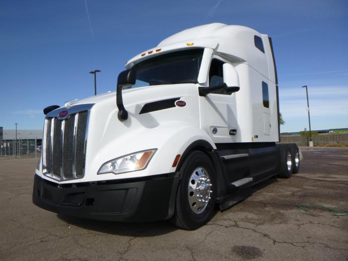 2023 Peterbilt 579-0