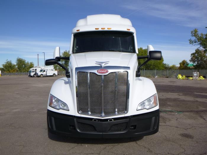 2023 Peterbilt 579-7