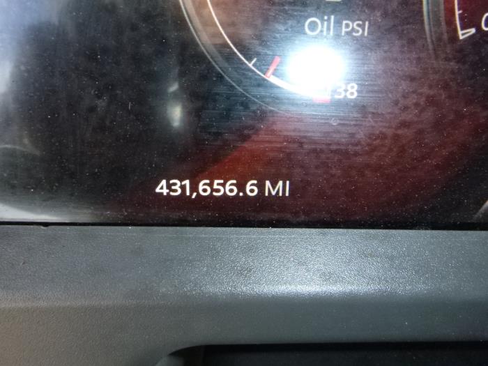 2023 Peterbilt 579-12