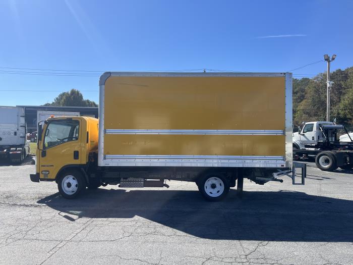 2018 Isuzu NPR-6