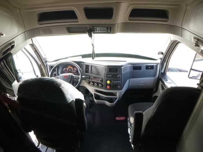 2023 Peterbilt 579-22