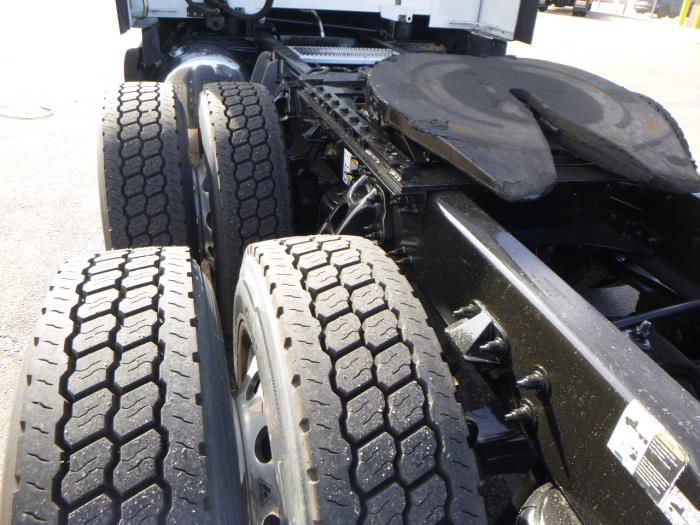 2023 Peterbilt 579-31