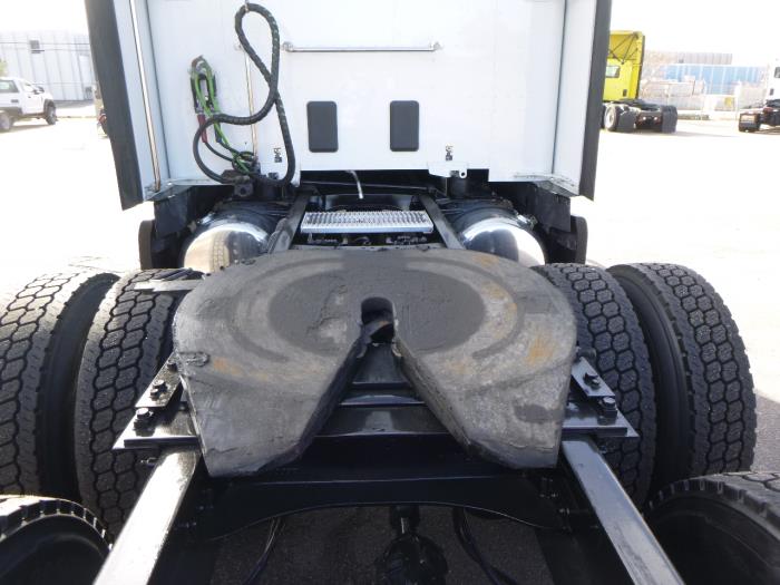 2023 Peterbilt 579-33