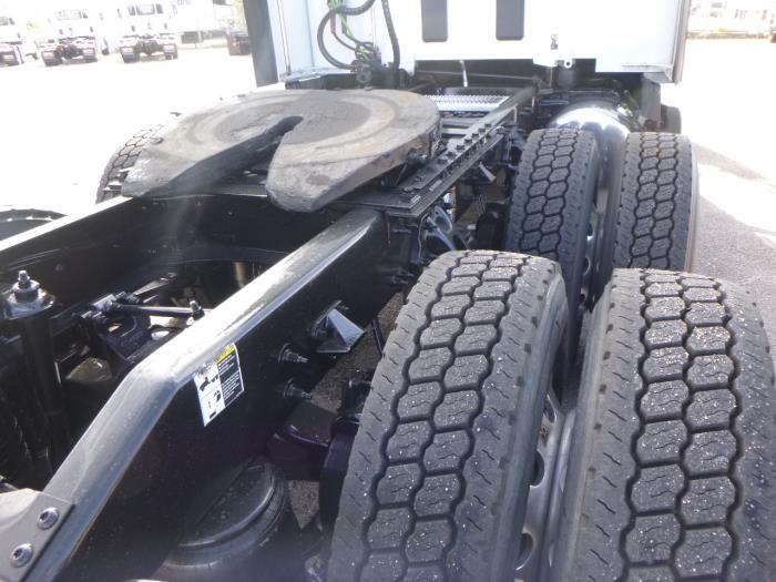 2023 Peterbilt 579-34