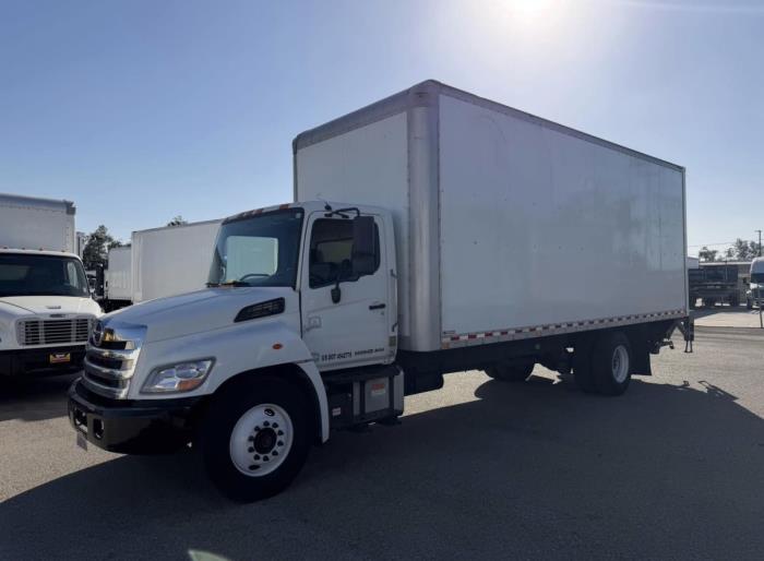2019 Hino 268-0