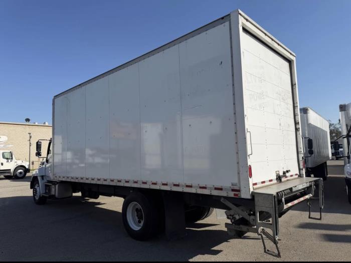 2019 Hino 268-3