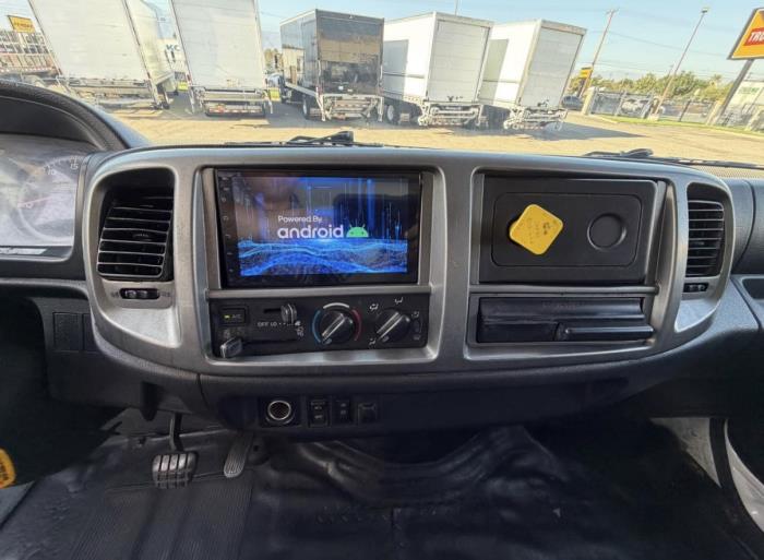 2019 Hino 268-4