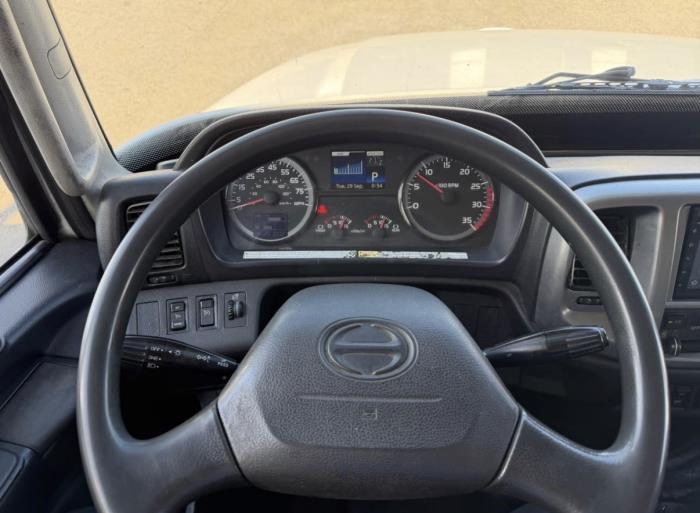 2019 Hino 268-7