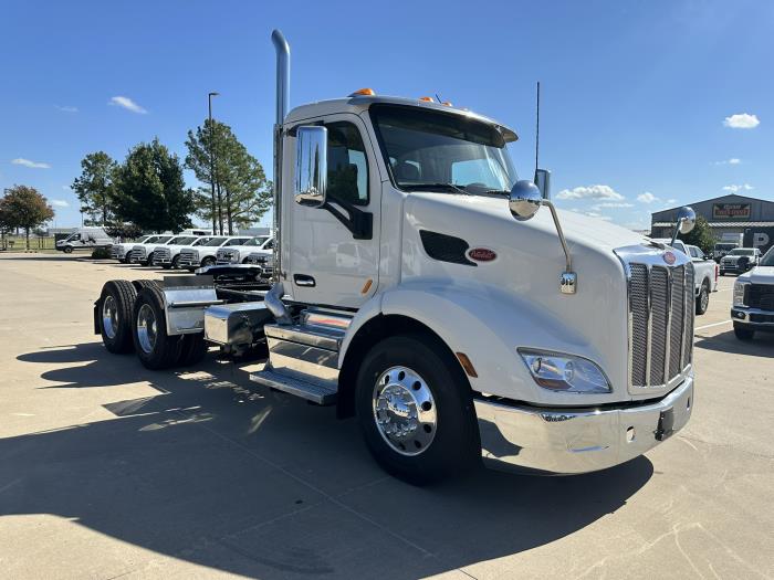 2022 Peterbilt 579-1