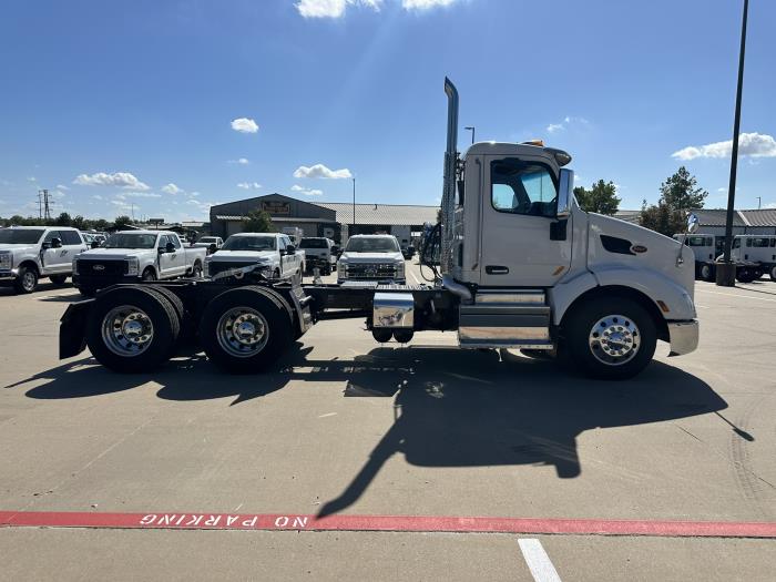 2022 Peterbilt 579-4