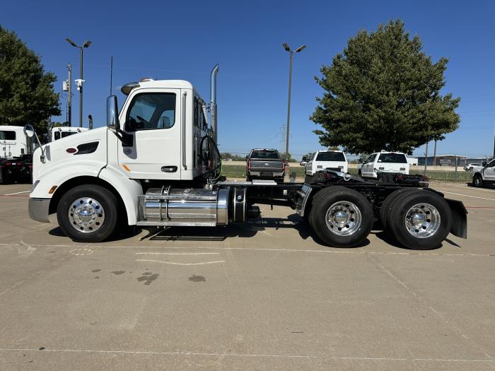2022 Peterbilt 579-5
