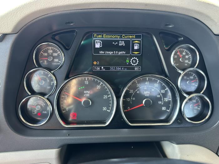 2022 Peterbilt 579-7