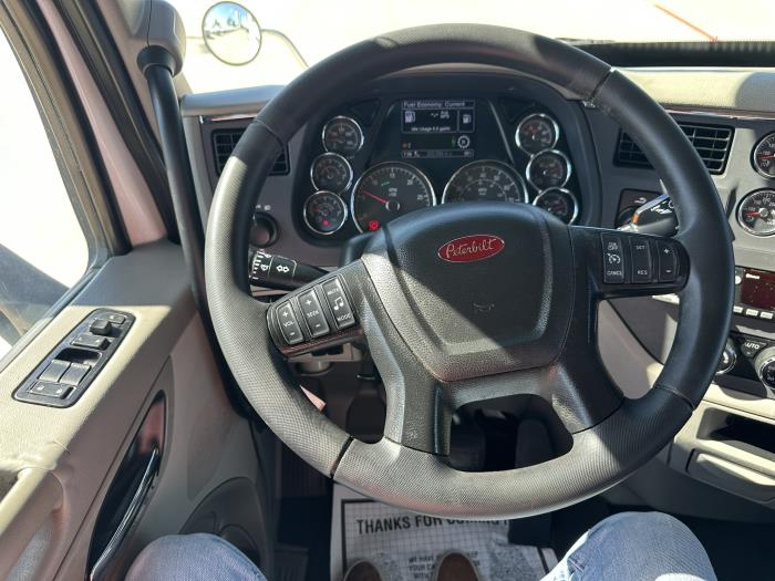 2022 Peterbilt 579-6