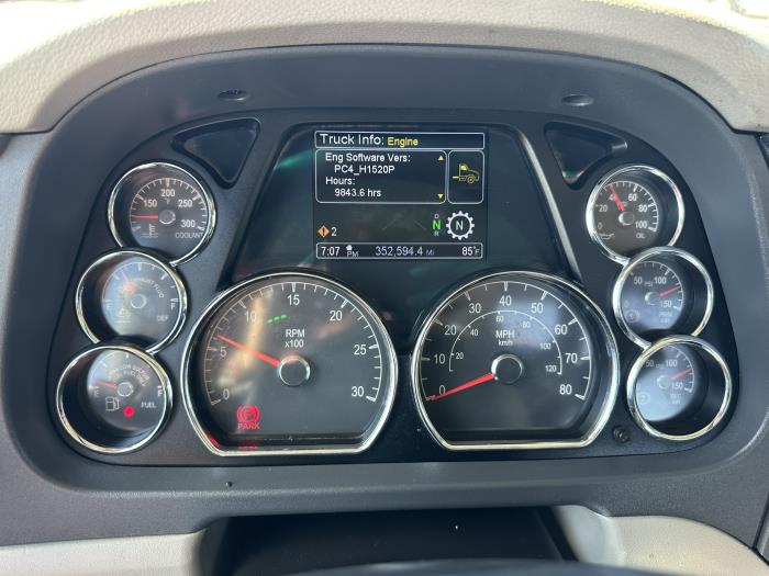 2022 Peterbilt 579-15