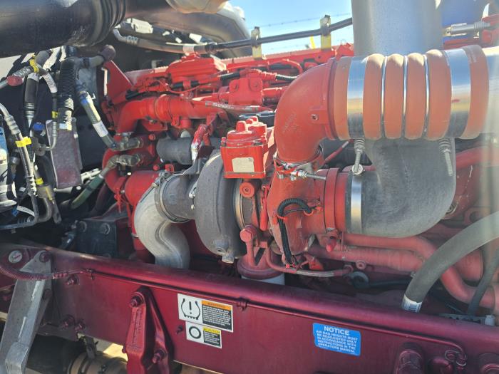 2023 Peterbilt 389-25