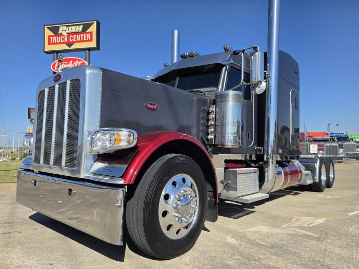 2023 Peterbilt 389-0