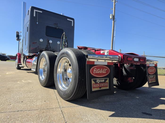 2023 Peterbilt 389-5