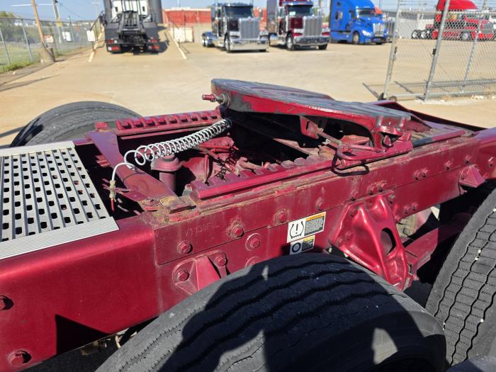 2023 Peterbilt 389-20