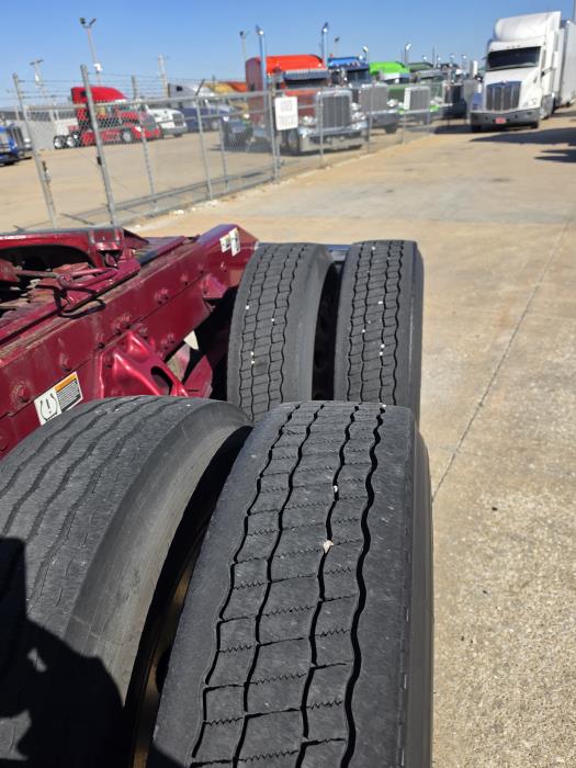 2023 Peterbilt 389-26