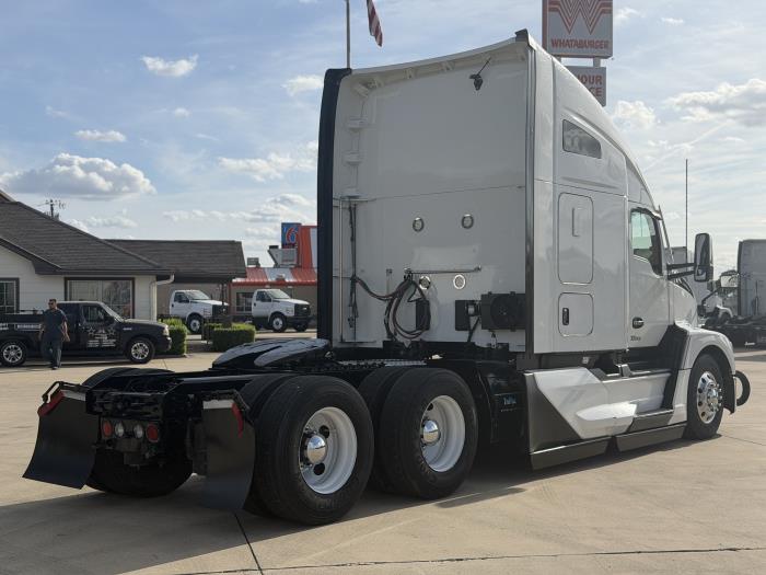 2024 Kenworth T680-4