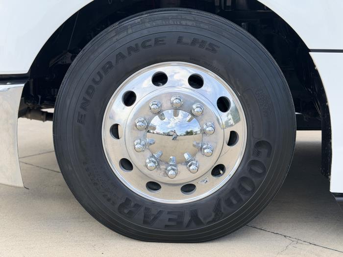 2024 Kenworth T680-8