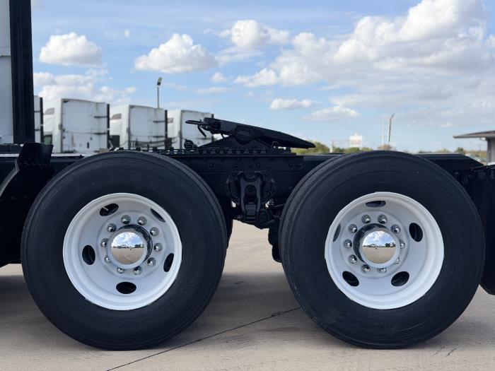 2024 Kenworth T680-9