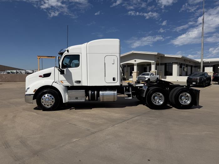 2022 Peterbilt 579-1