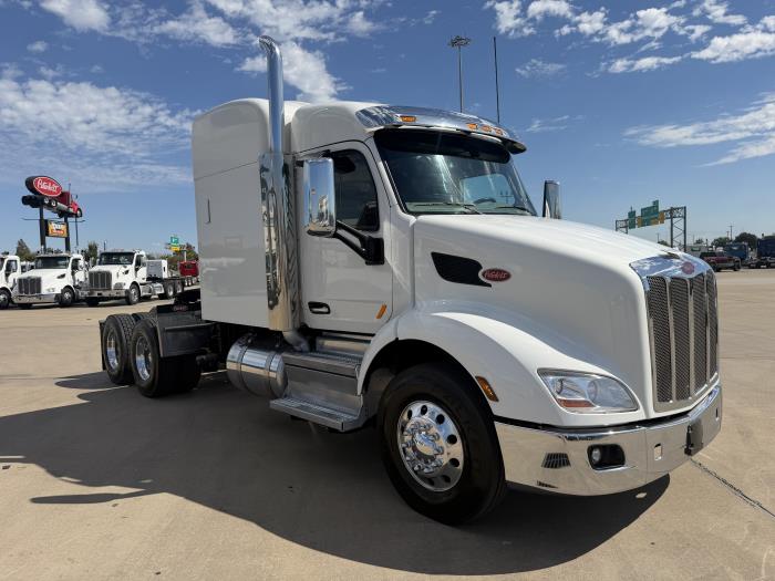 2022 Peterbilt 579-6