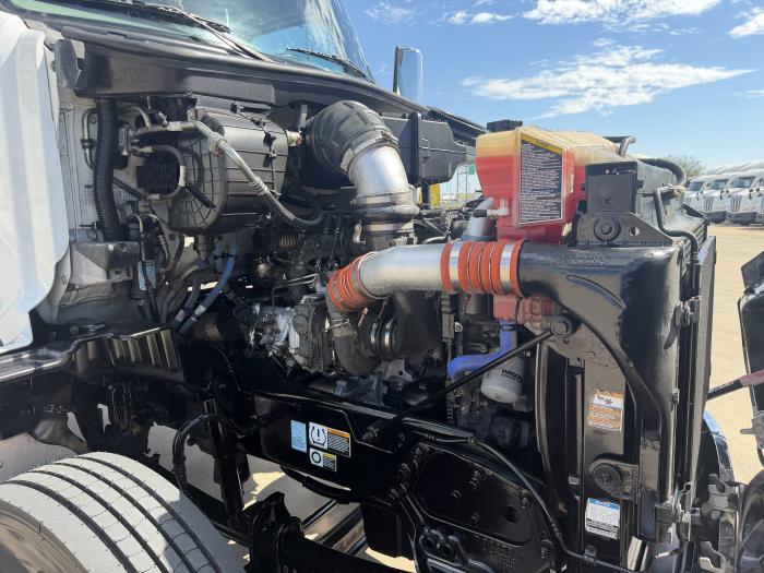2022 Peterbilt 579-17