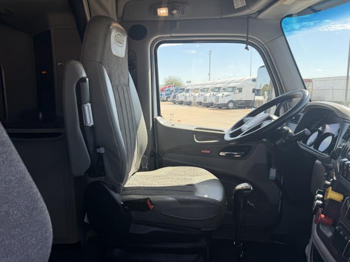 2022 Peterbilt 579-21