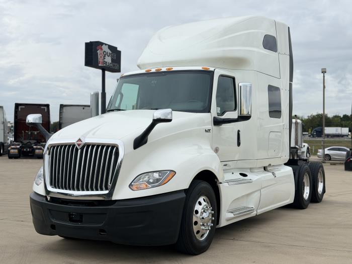 2022 International LT625-0