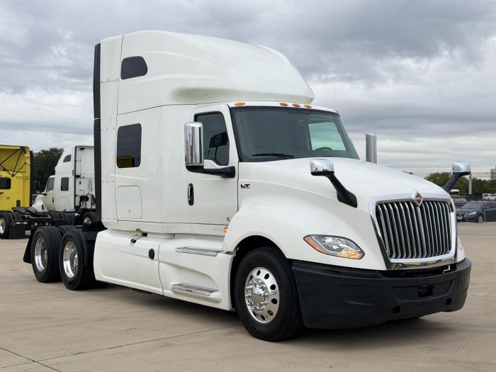 2022 International LT625-2