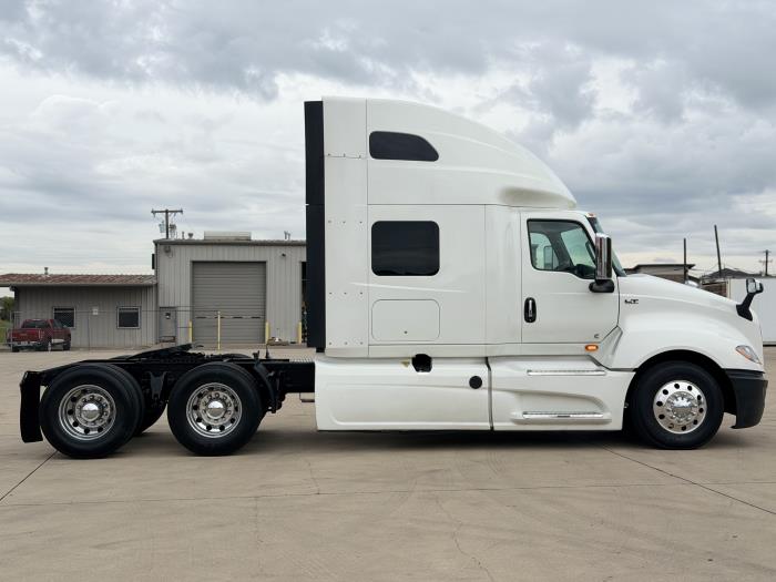 2022 International LT625-3