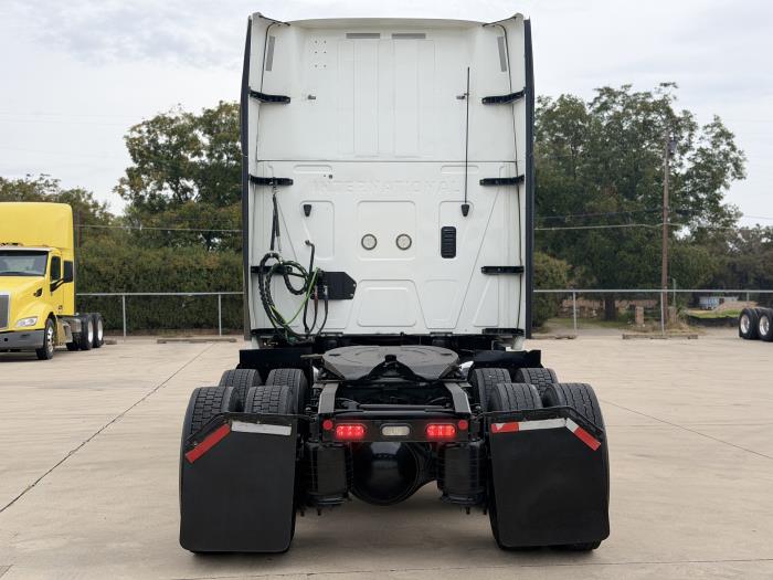 2022 International LT625-5