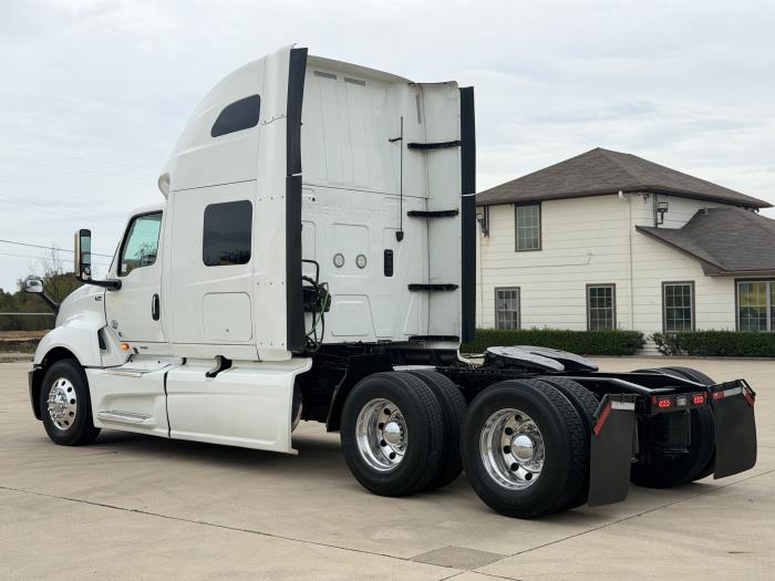 2022 International LT625-6