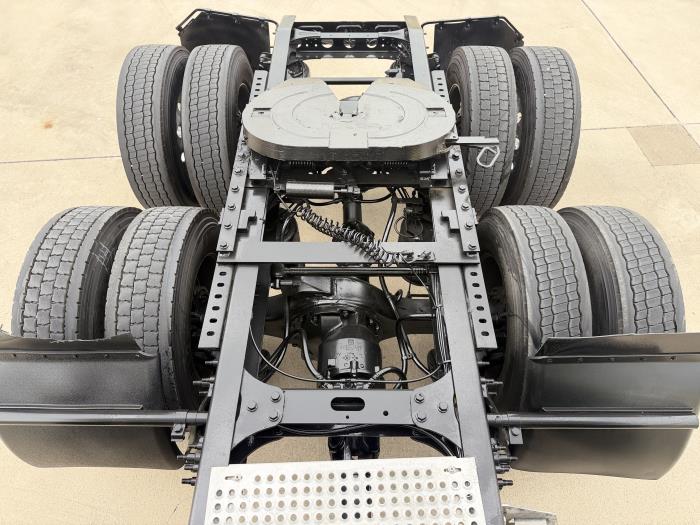 2022 International LT625-10