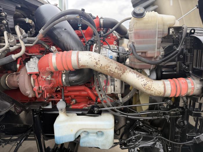 2022 International LT625-15